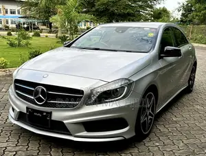 Mercedes-Benz A-Class 2014 Silver