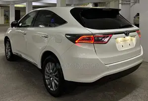 Toyota Harrier 2.0 2015 Pearl