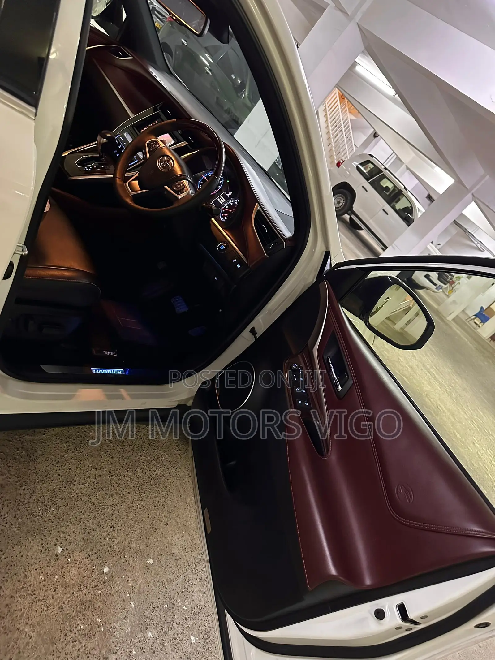 Toyota Harrier 2.0 2015 Pearl