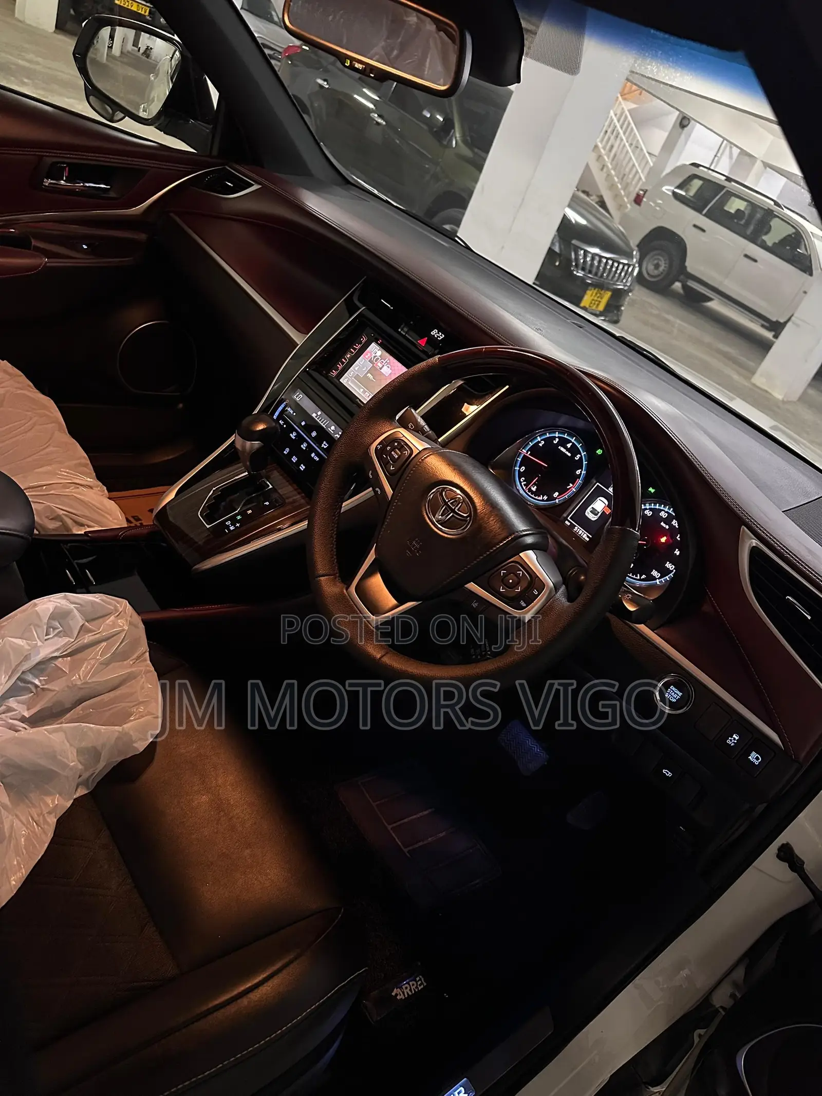 Toyota Harrier 2.0 2015 Pearl