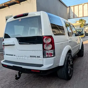 Land Rover Discovery 2013 Gold