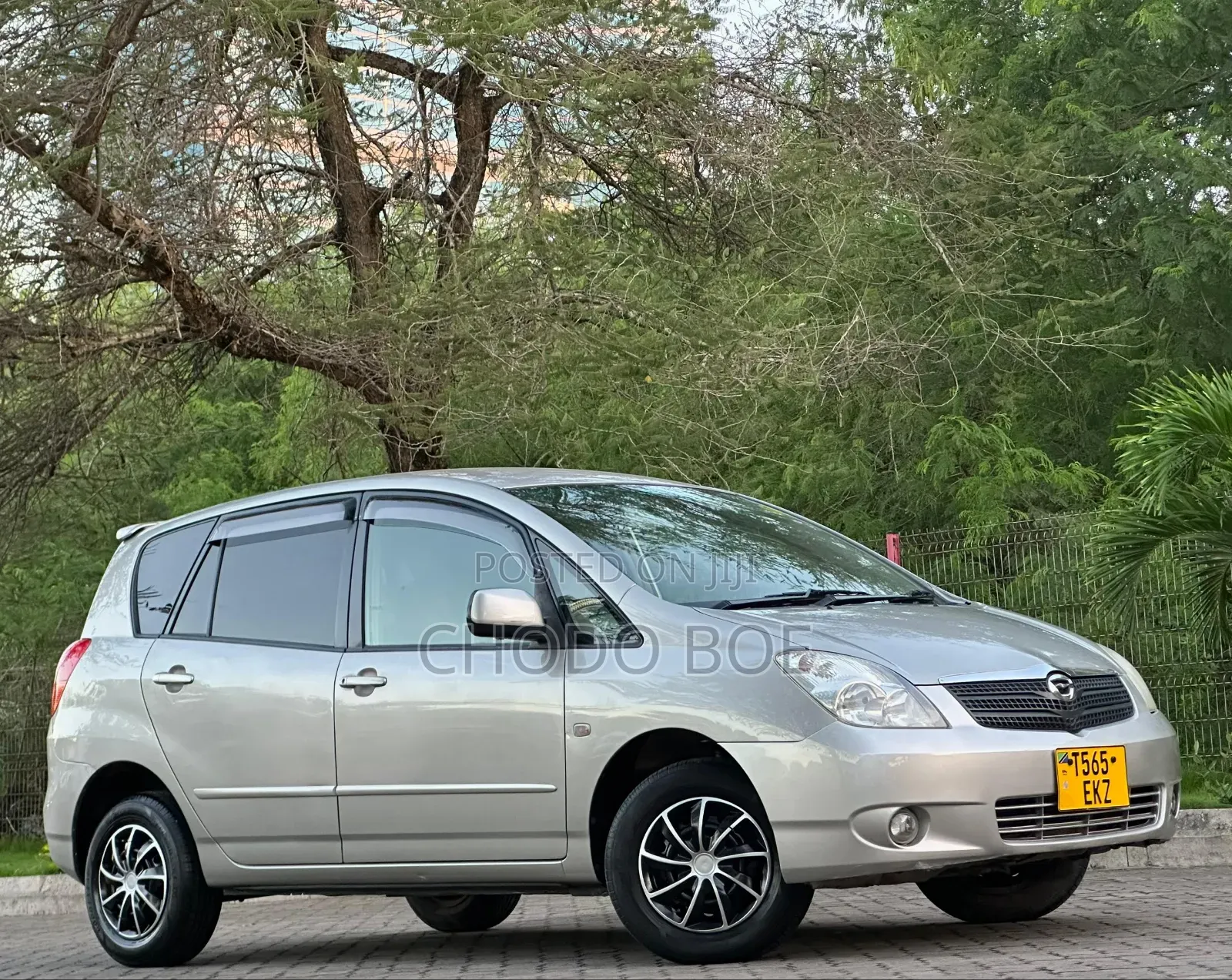 Toyota Corolla Spacio 2002 Gold