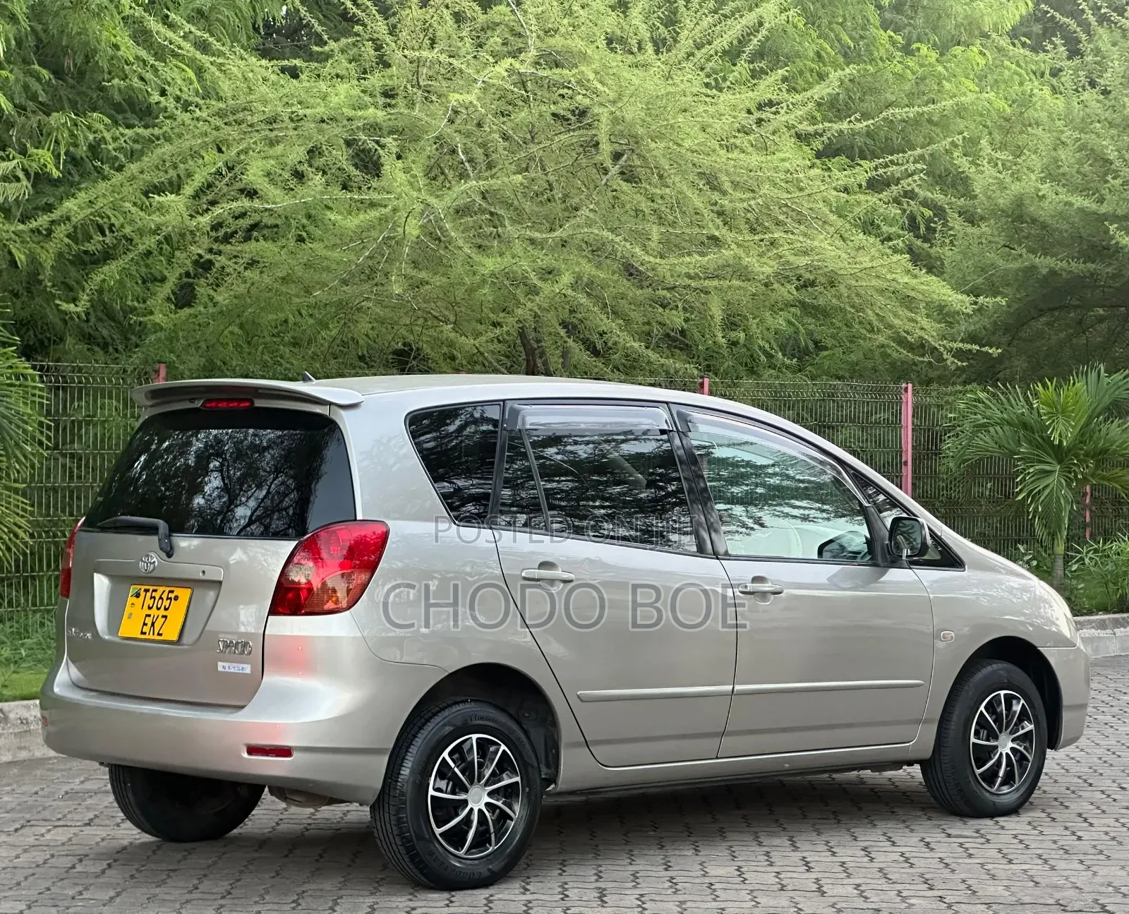 Toyota Corolla Spacio 2002 Gold