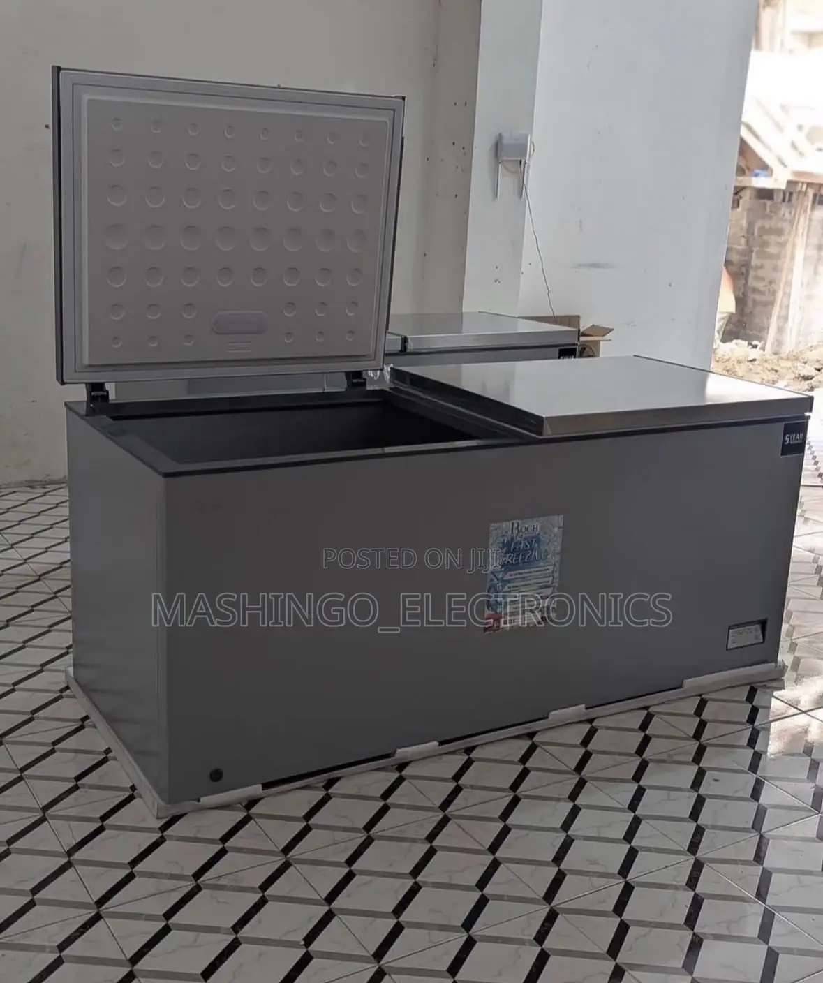 750 Liter Roch Freezer