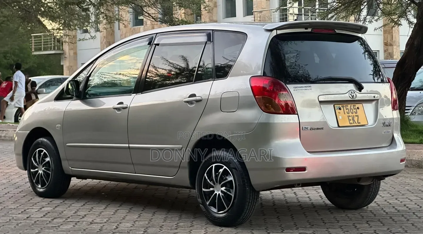 Toyota Corolla Spacio 2002 Silver