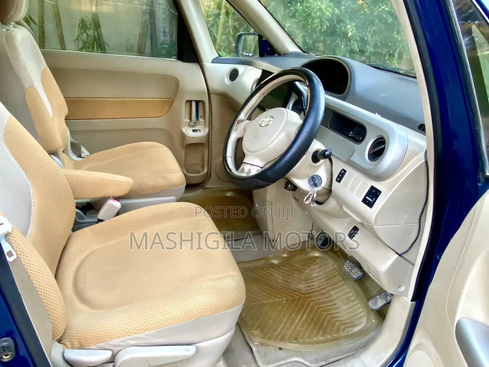 Toyota Porte 2004 Blue