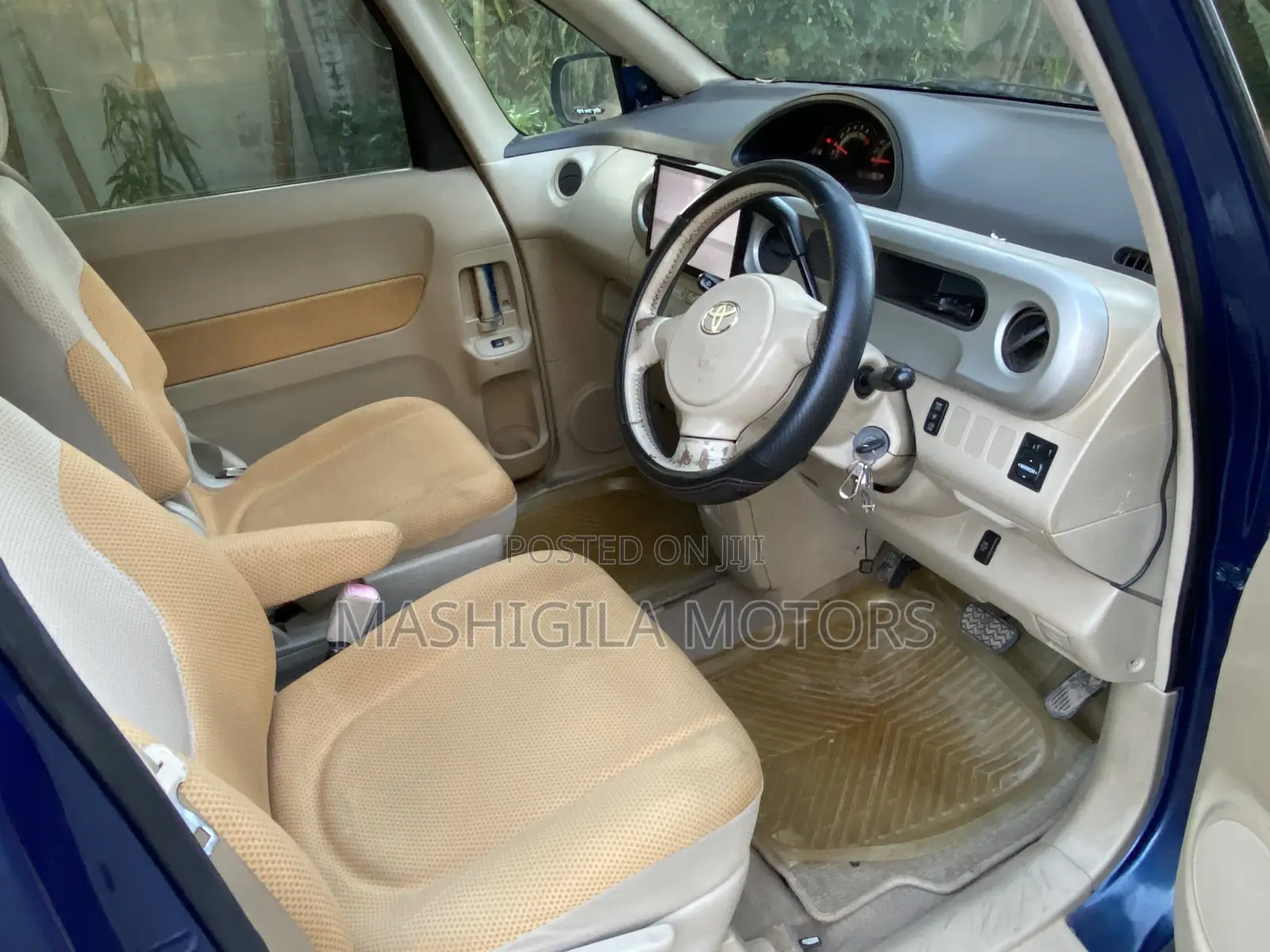 Toyota Porte 2004 Blue
