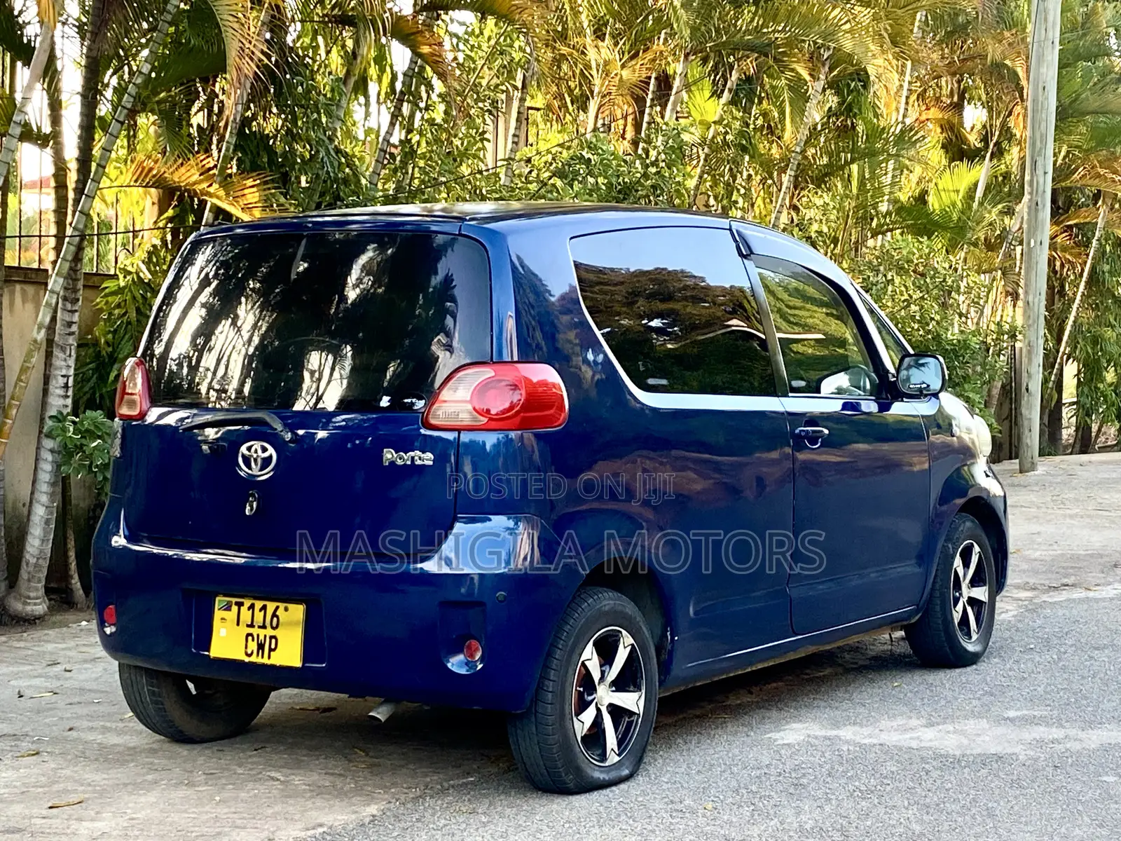 Toyota Porte 2004 Blue