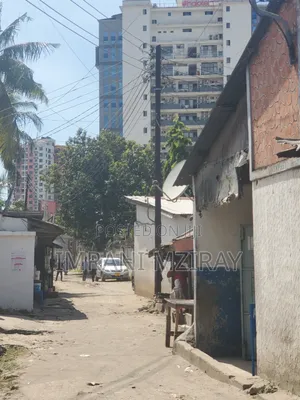 6bdrm Bungalow in Ada Estate for sale