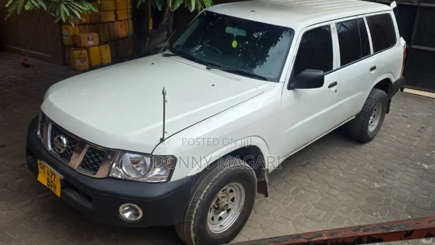 Nissan Patrol 2006 White