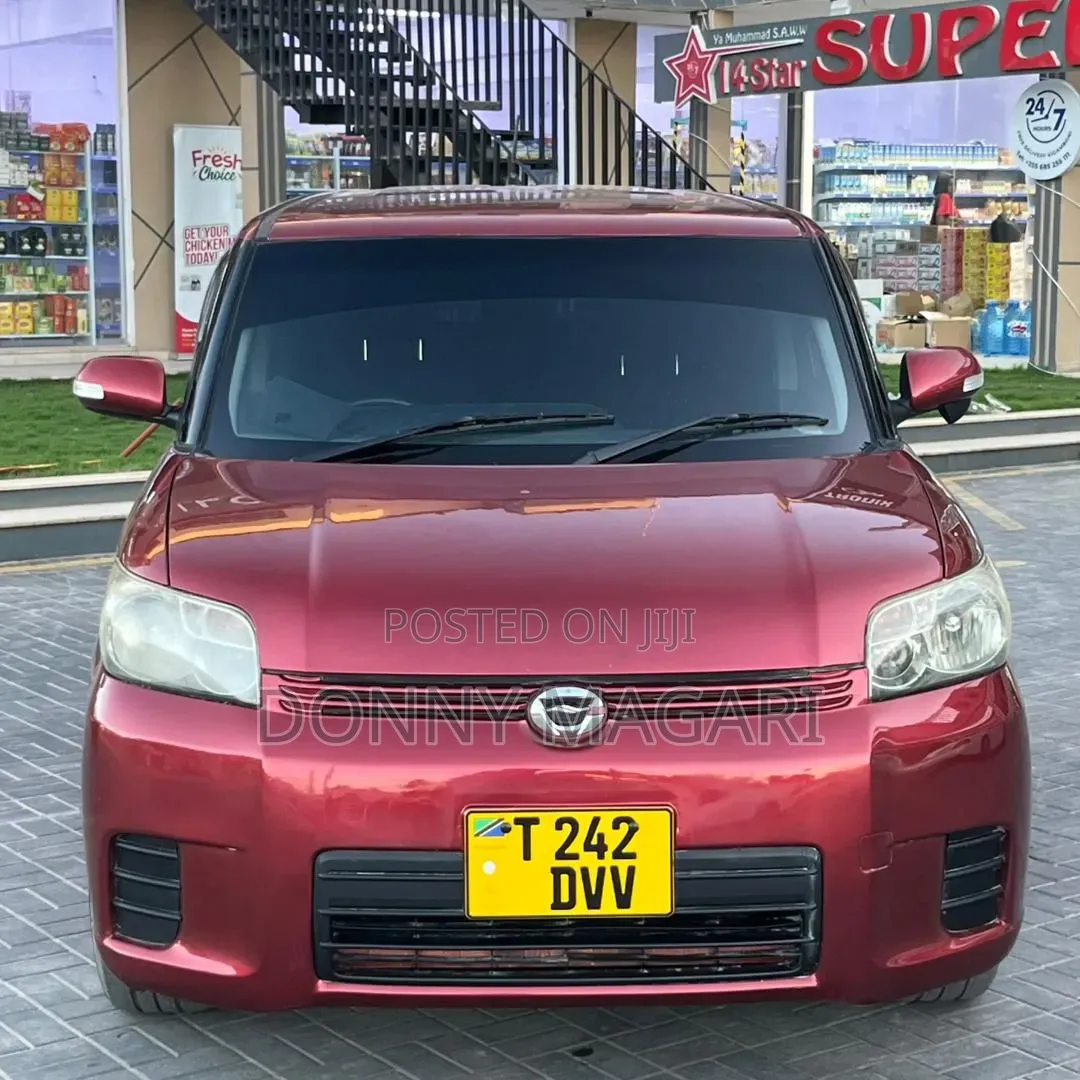 Toyota Corolla Rumion 2009 Red