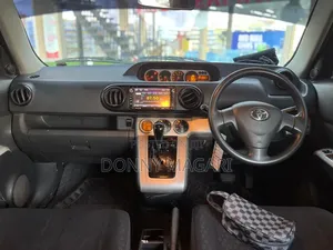 Toyota Corolla Rumion 2009 Red