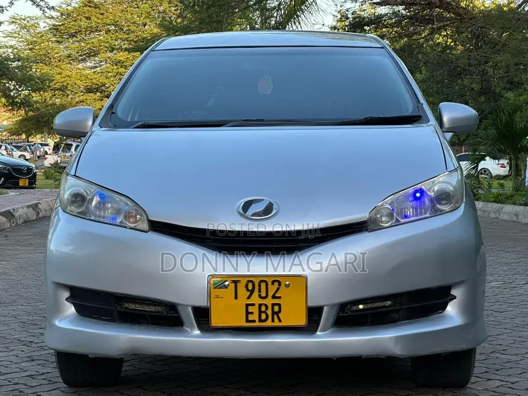 Toyota Wish 2010 Silver