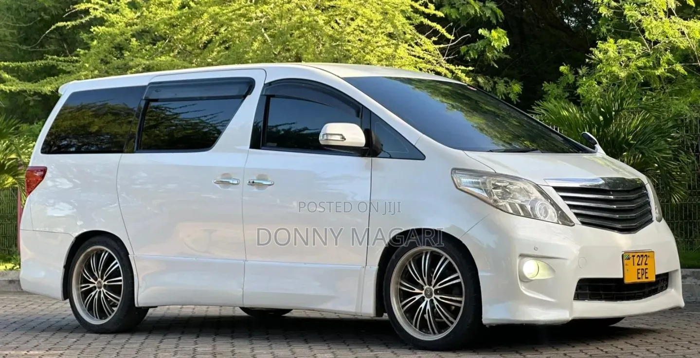 Toyota Alphard 2.4 Petrol AWD 2008 White