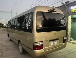 Toyota Coaster 2004 Gold