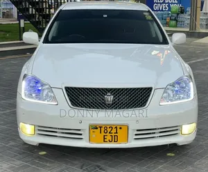 Toyota Crown 2003 White