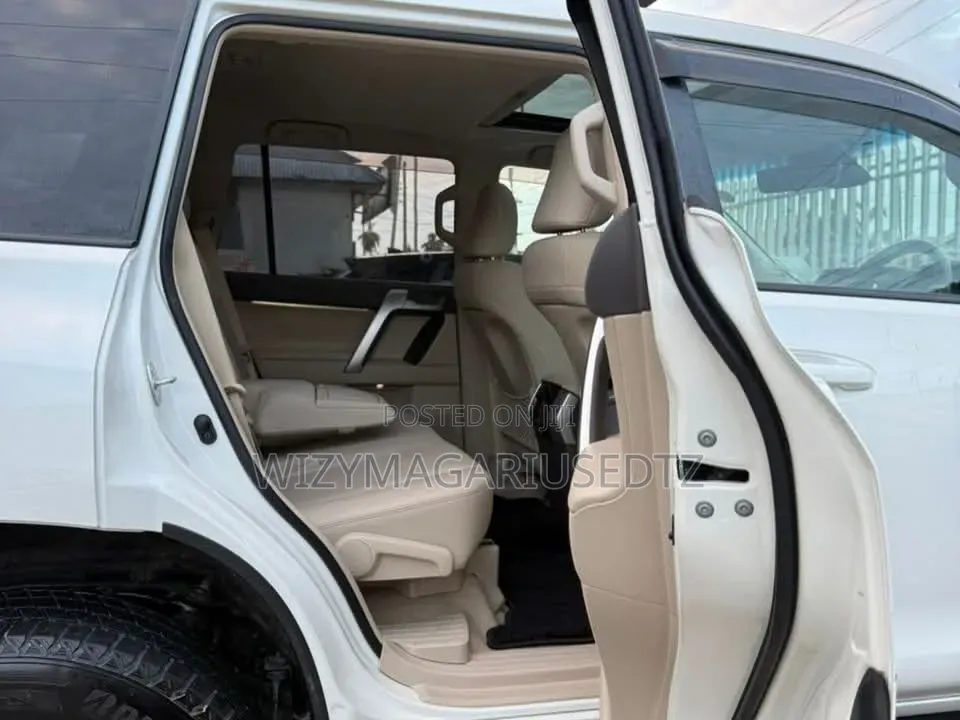 Toyota Land Cruiser Prado 2.7 2019 Off white