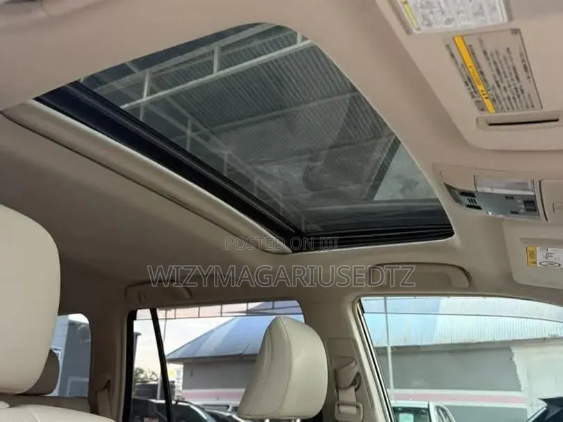 Toyota Land Cruiser Prado 2.7 2019 Off white