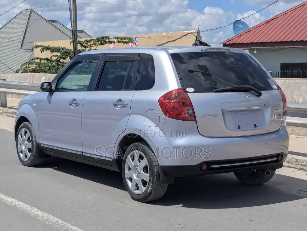 Mazda Verisa 2009 Silver