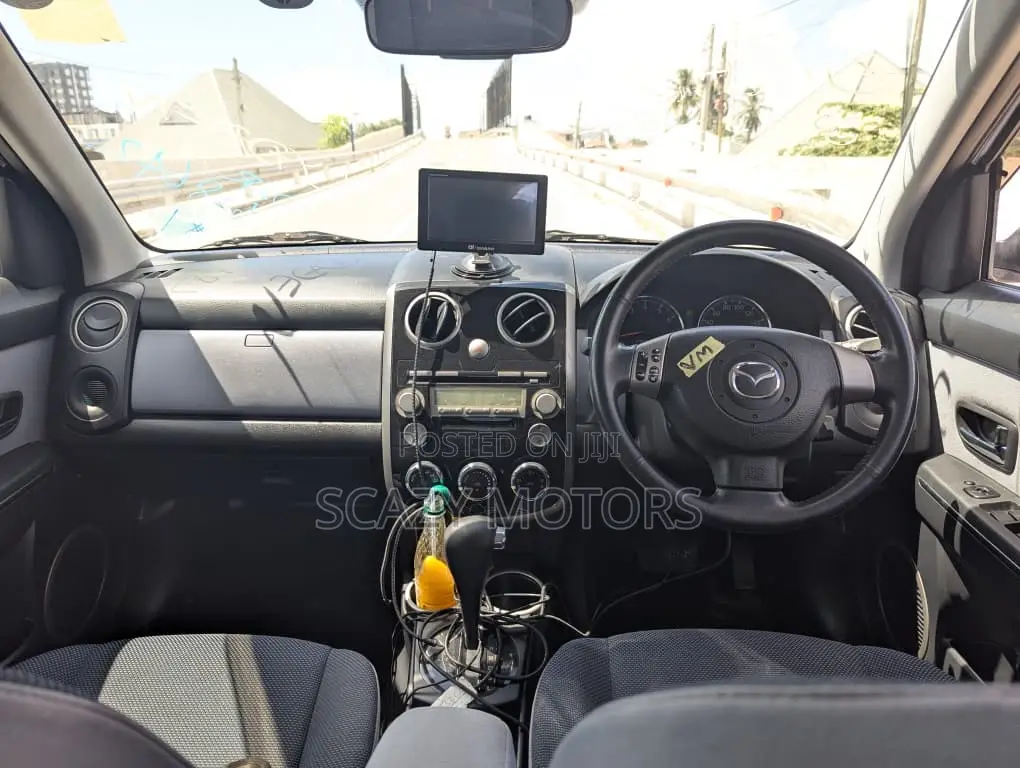 Mazda Verisa 2009 Silver