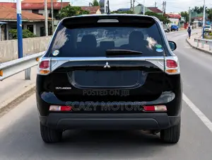 Mitsubishi Outlander 2012 Black