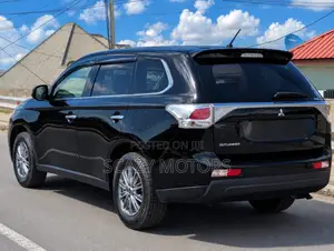 Mitsubishi Outlander 2012 Black