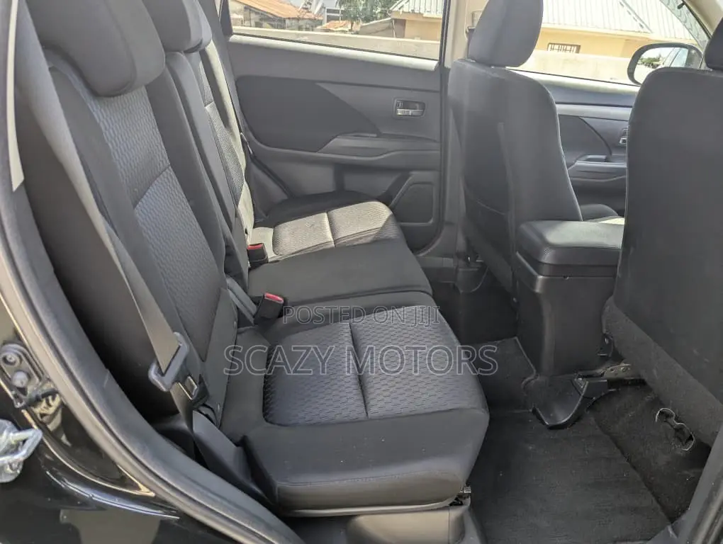 Mitsubishi Outlander 2012 Black