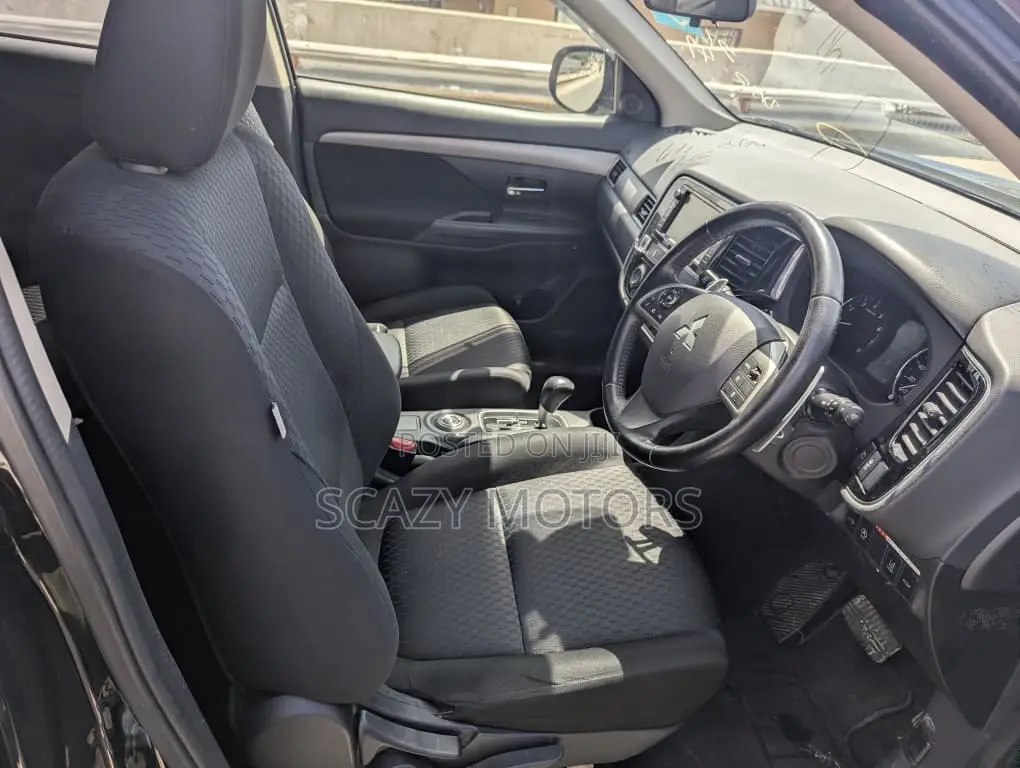 Mitsubishi Outlander 2012 Black