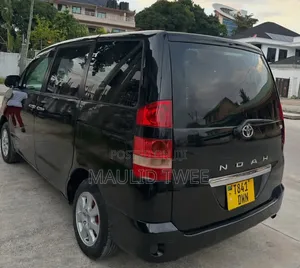 Toyota Noah 2006 Black