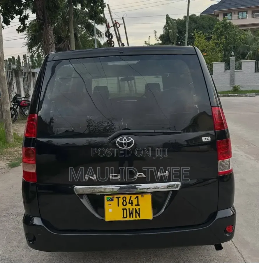 Toyota Noah 2006 Black