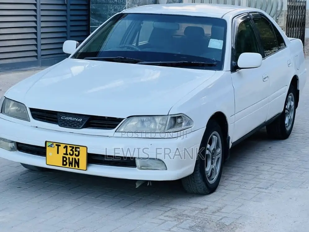 Toyota Carina 2000 White
