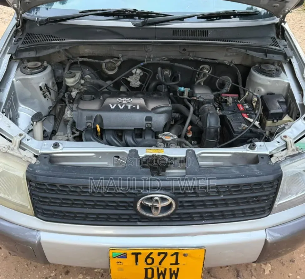 Toyota Probox 2004 Silver