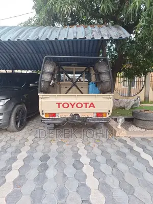 Toyota Land Cruiser 79 Series 2017 Beige
