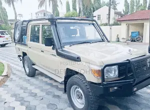 Toyota Land Cruiser 79 Series 2017 Beige