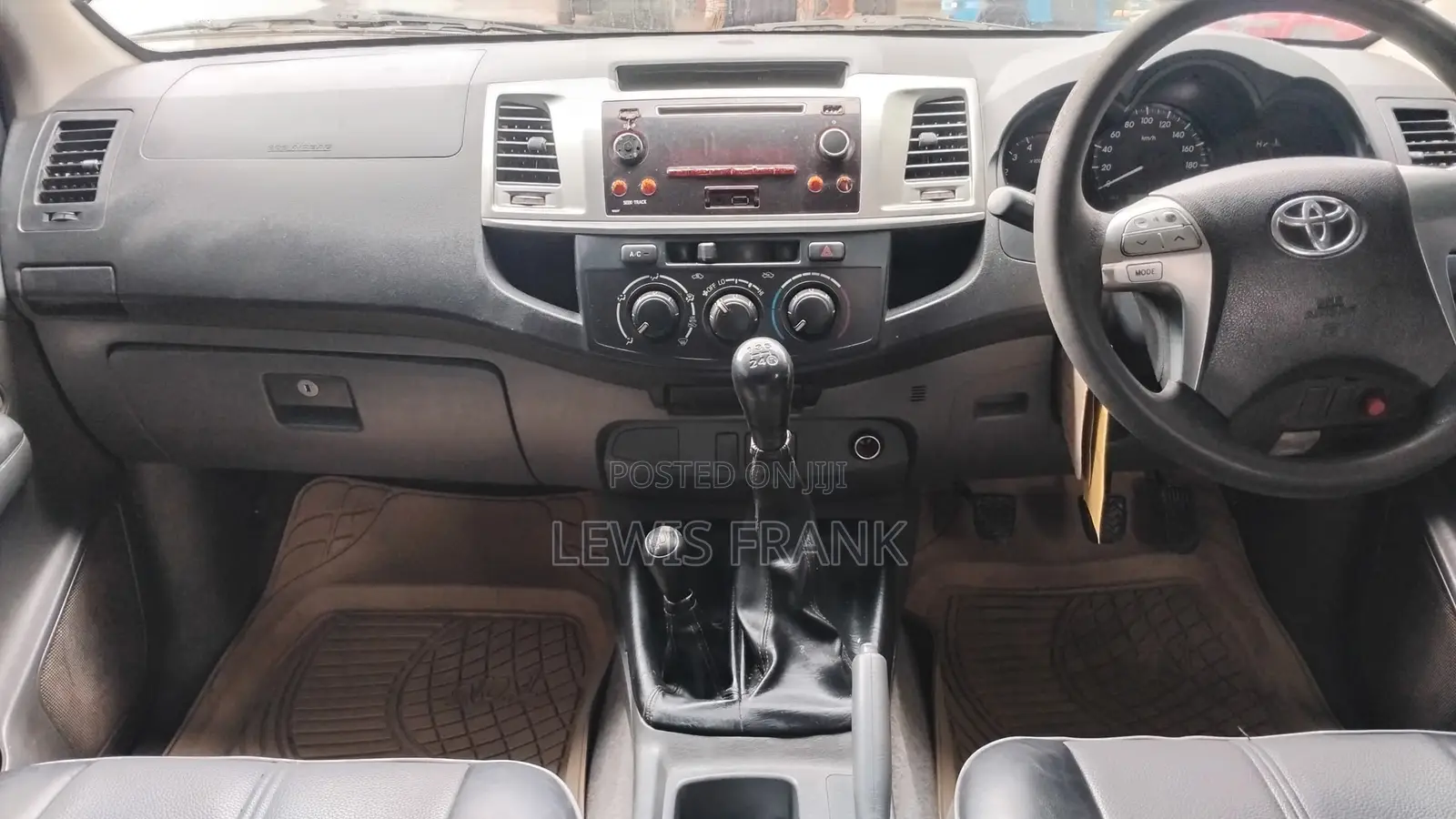 Toyota Hilux 2014 White