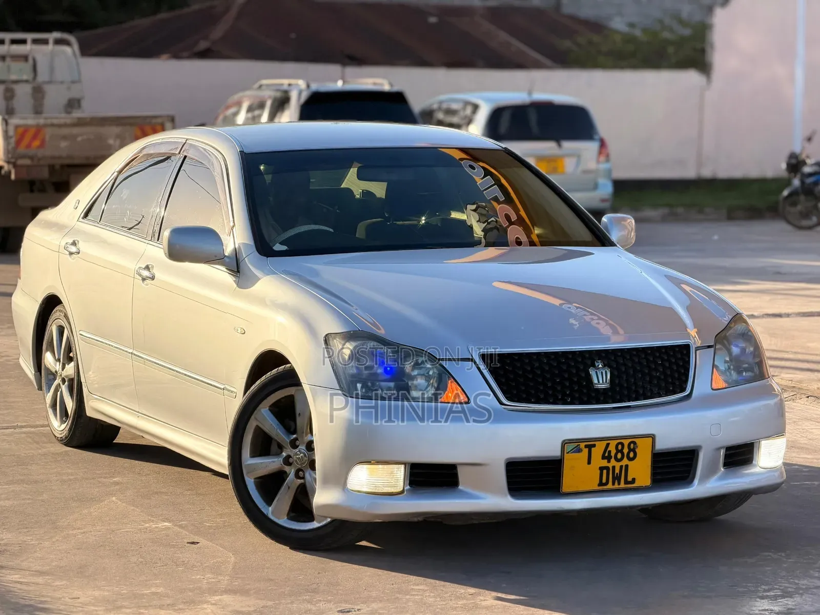 Toyota Crown 2006 Silver