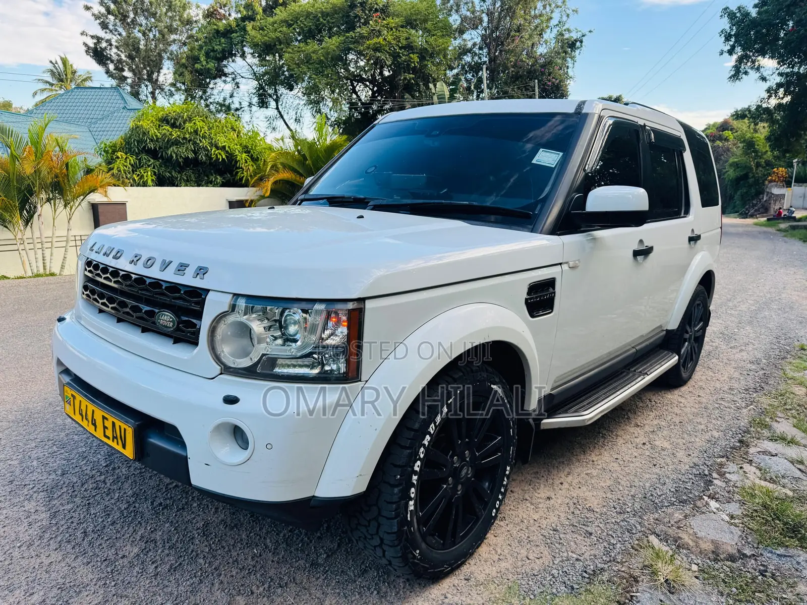 Land Rover Discovery 2014 White