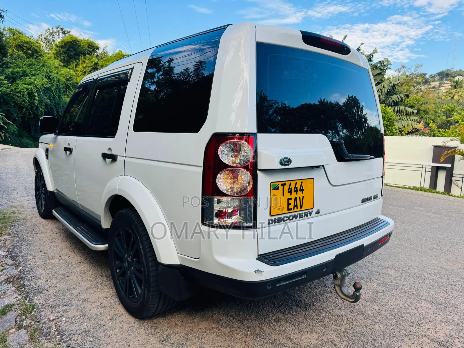 Land Rover Discovery 2014 White