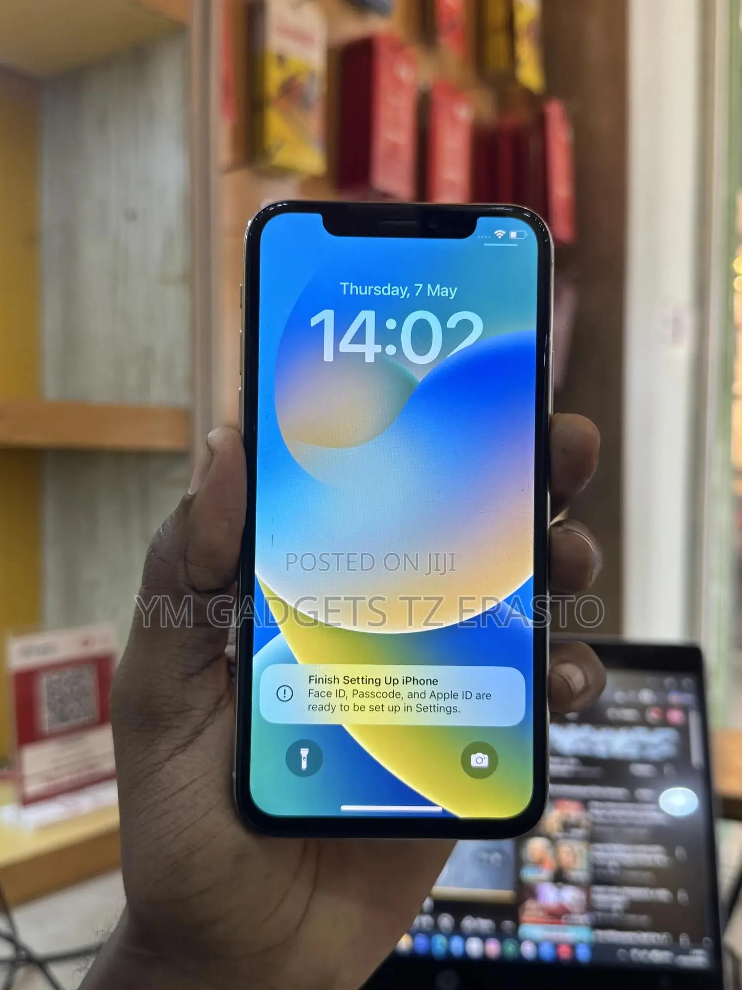 Apple iPhone X 64 GB White
