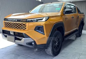 New Toyota Hilux 2025 Orange