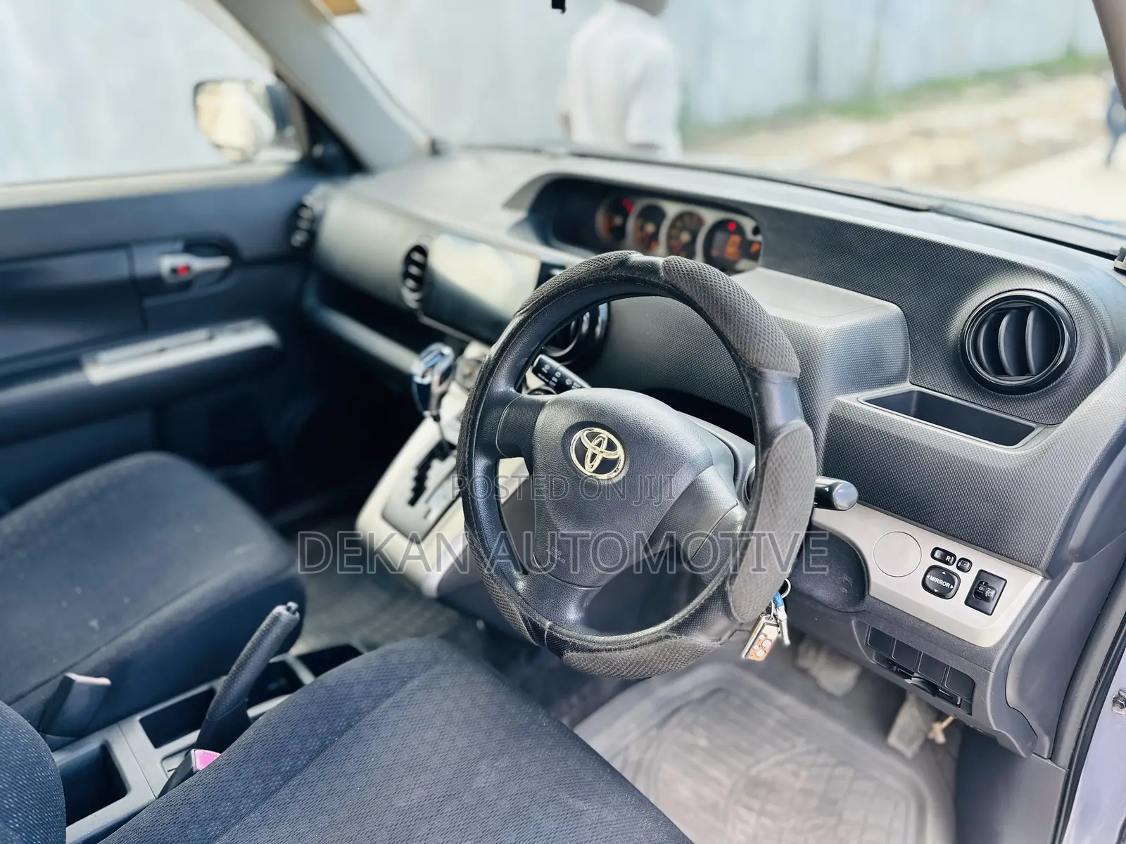 Toyota Corolla Rumion Hatchback 1.5 FWD 2008 Gray