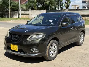 Nissan X-Trail 2014 Green