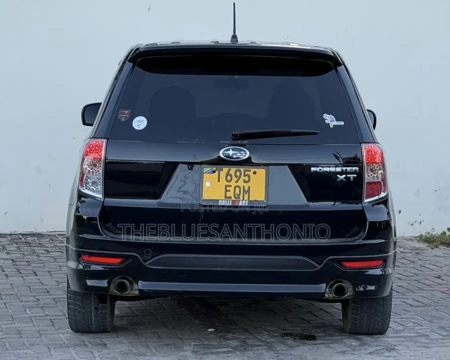 Subaru Forester 2010 Black
