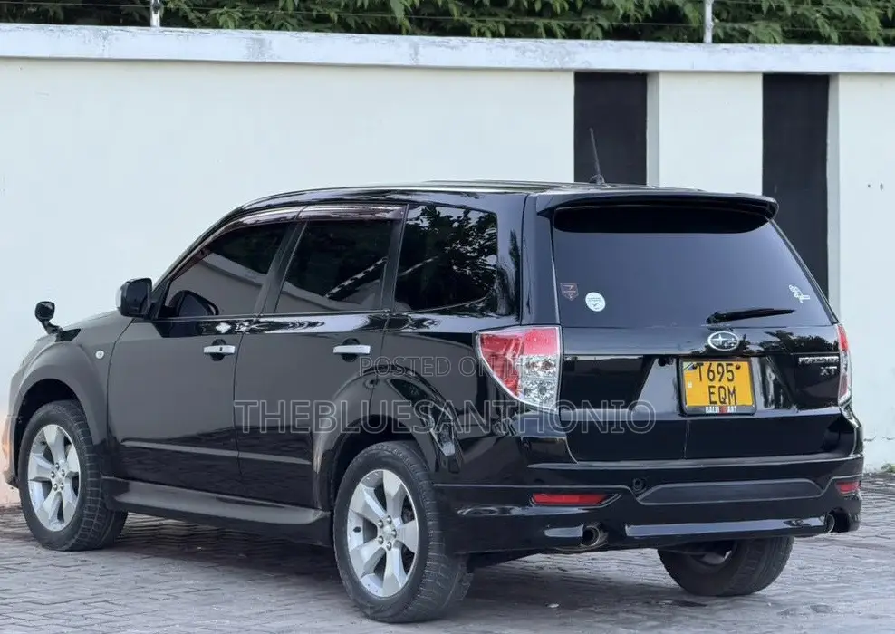 Subaru Forester 2010 Black