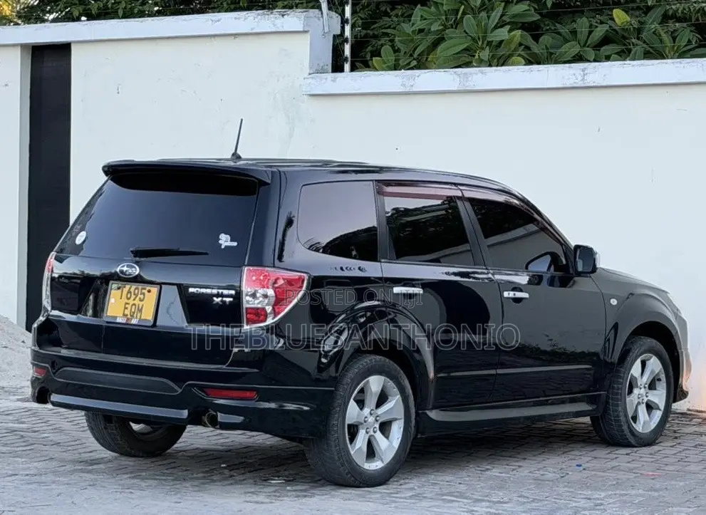 Subaru Forester 2010 Black