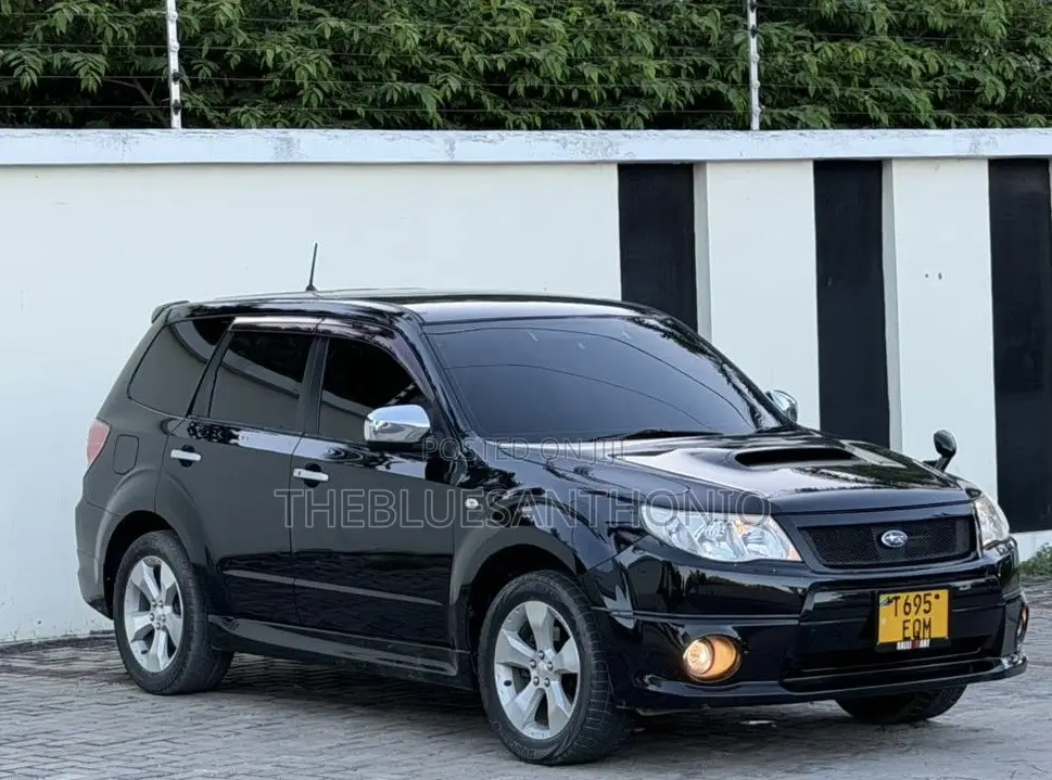Subaru Forester 2010 Black