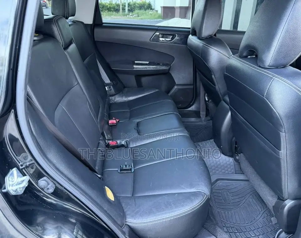 Subaru Forester 2010 Black