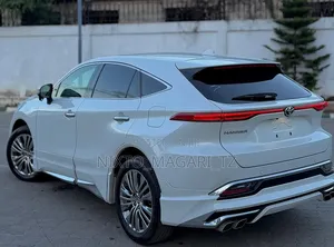 Toyota Harrier 2021 White