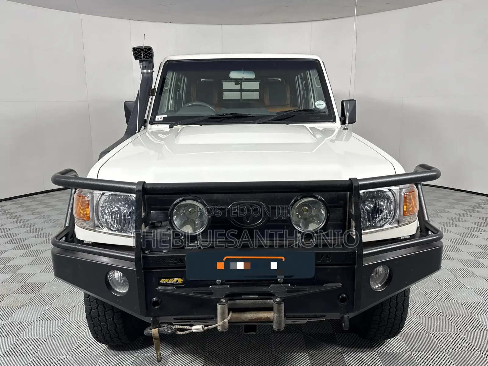 Toyota Land Cruiser 2016 White