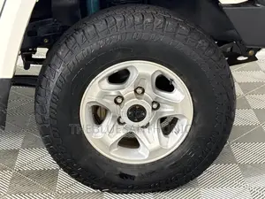 Toyota Land Cruiser 2016 White